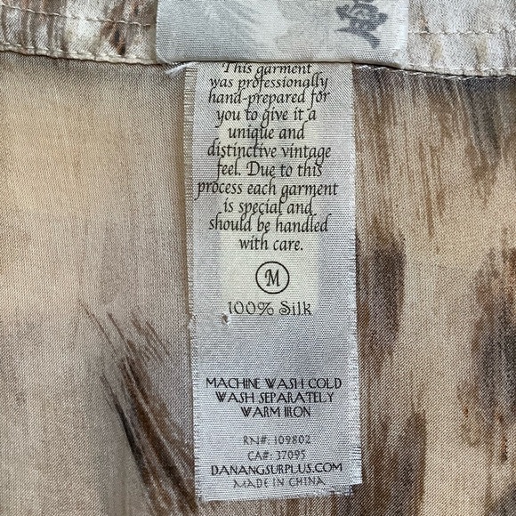 VINTAGE Silk Chiffon Animal Print Blouse Size M - Picture 12 of 13